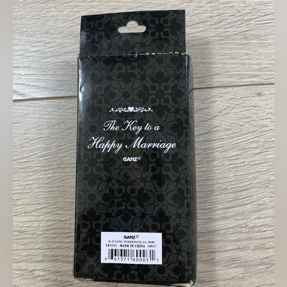 Ganz The Key to a Happy Marriage Decorative Hanging Ornament - Picture 8 of 9